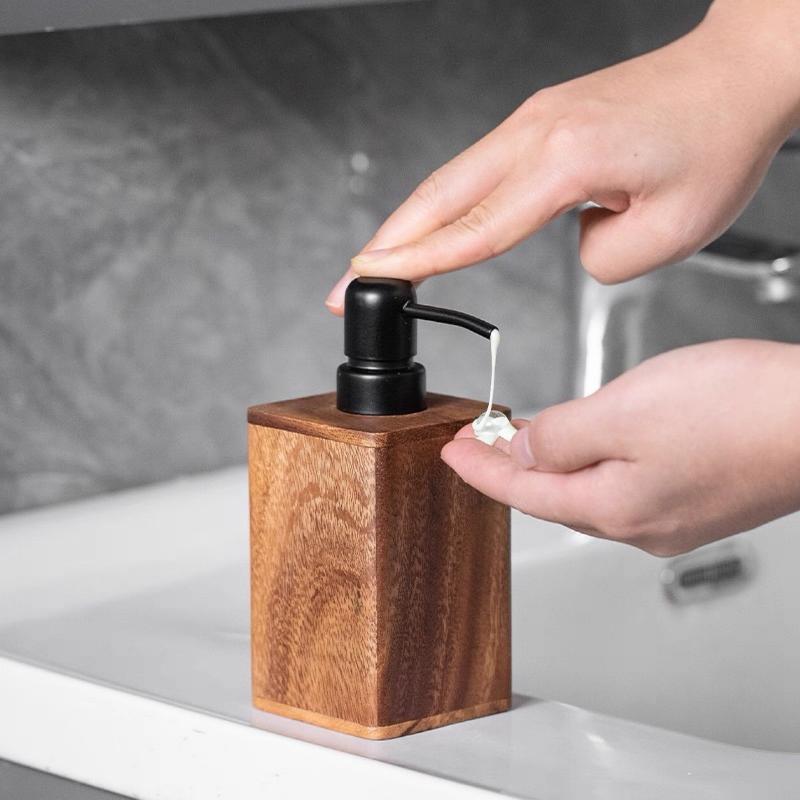 Luxury Wooden Soap Dispenser H - Jet Home Bathroom recension och pris